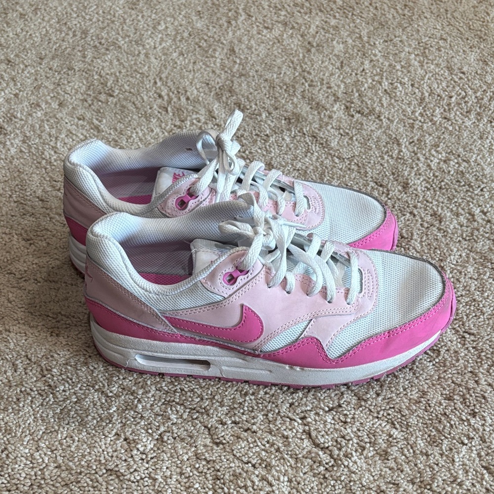 Pink Discontinued Nike Air Max 1